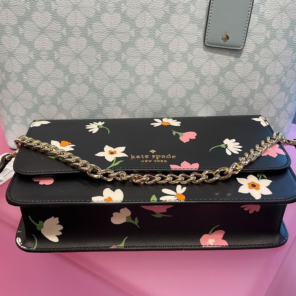 Kate Spade Madison Floral Waltz Flap Convertible Crossbody
Black Multi
NWT - Picture 8 of 16